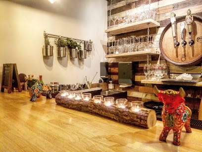 Llama Restaurant - Peruvian Restaurant